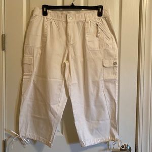 Cato white capris size 16w
